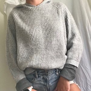 Maurice’s beach sweater